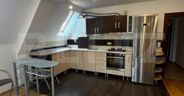 Apartament cu 3 camere, loc de parcare, zona Centura