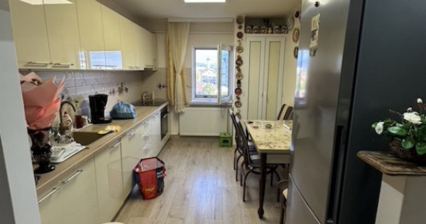 Apartament de vanzare, 54 mp, zona Republicii