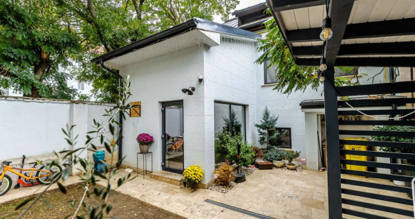 Apartament tip casa, cu gradina proprie, in zona centrala...