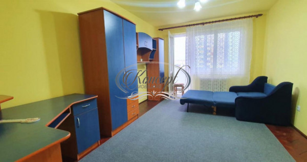 Apartament luminos cu balcon, zona Hotel Royal