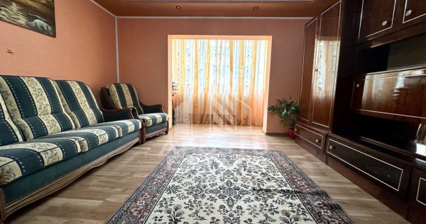 Apartament 3 camere, decomandat, etaj 2, zona Sagului