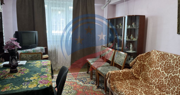 Apartament decomandat, 3 camere, zona Mall Electroputere