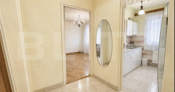 Garsoniera, 31 mp, zona M-uri Cetate