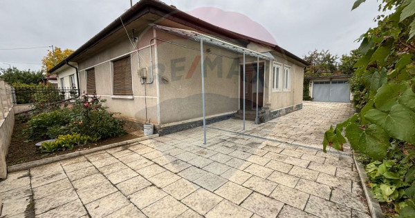 Casă / Vilă cu 5 camere de v&acirc;nzare &icirc;n Aleșd zona Ult...