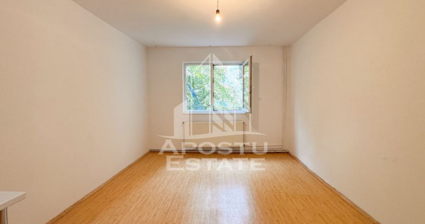 Garsoniera | 22mp | Boxa | Etajul 1/4 | Renovata | Zona B...