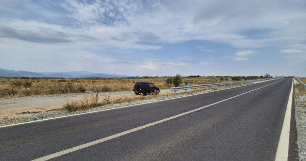 Teren intravilan - 1070 mp - str. Ciocarlau - spre Preajba