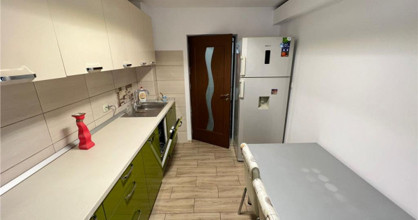 Ap 3 camere, 2 bai, parter inalt, ultracentral, Lic Unirea,