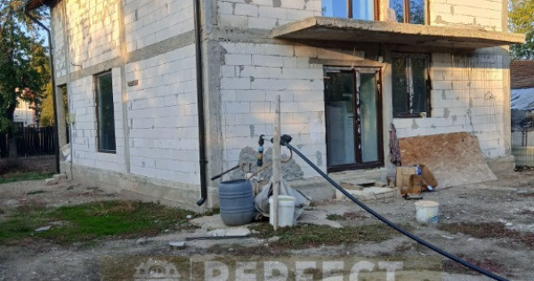 Casa NOUA langa Autostrada A3,loc.Gherghita, 95000 euro