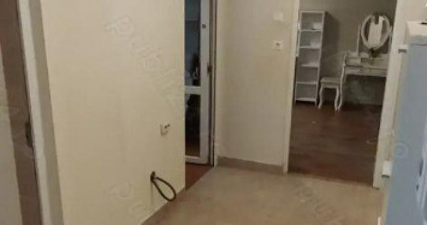 Inel 2, apartament 3 camere, etaj 1, gaze, vanzari Constanta