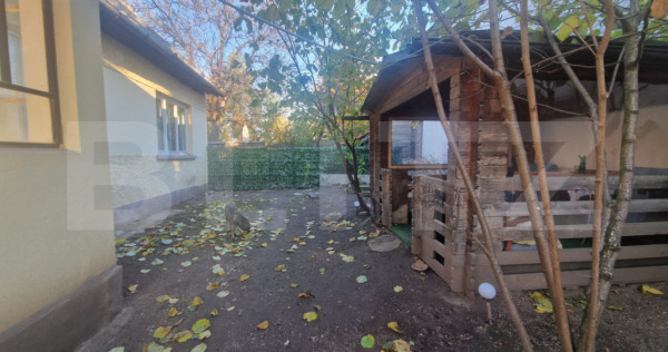 Casa de vanzare, 1360 mp teren, strada asfaltata, circulata,
