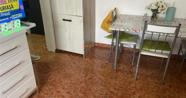 Apartament 2 camere , cartier Sud , renovat , et 3/4 , terme