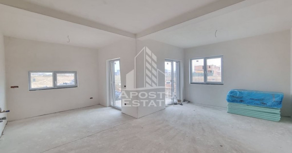 Duplex pe parter, despartit prin camera tehnica, in Giarmata