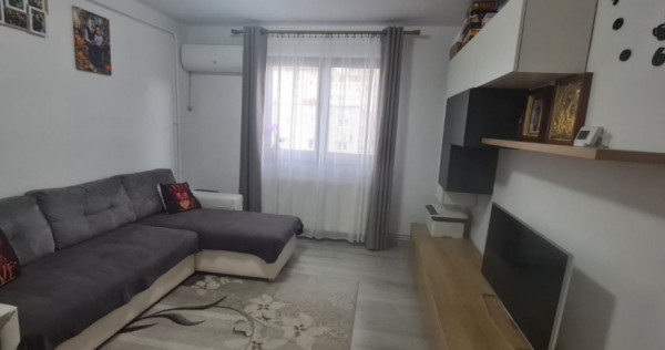 Apartament 3 camere situat in zona Tractorul