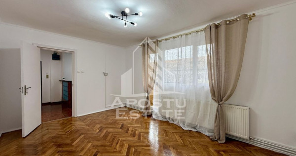 Apartament 3 camere, decomandat, centrala proprie, Circum...