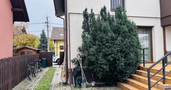 Vila spectaculoasa, 240 mp construiti, 330 mp teren, duplex,