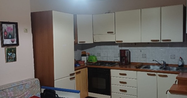 Apartament 4 camere – zonă centrală Brașov (Patria)