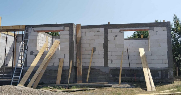 Casa în roșu Bodrogu Nou, Arad