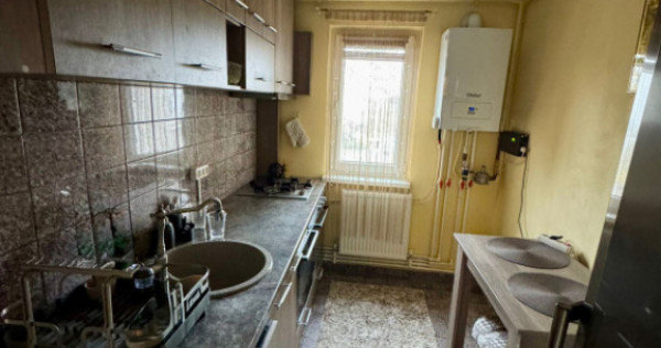 Apartament 2 camere de vanzare zona Bratianu, Constanta