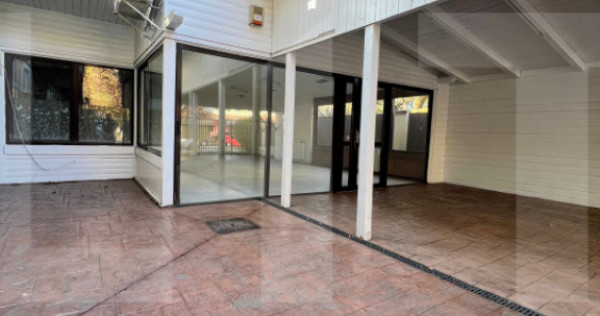 Spațiu 180 mp cu Terasă &ndash; Ideal Restaurant, zona D&acirc;mbov