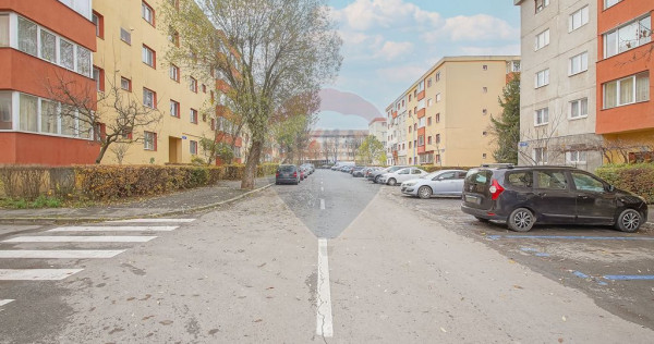 COMISION 0 | Apartament 3 camere de vanzare | De renovat ...