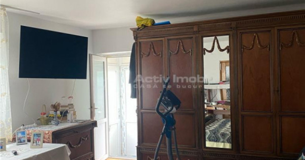 Casa cu etaj, teren 357 mp , pretabila - clinica, birouri, l