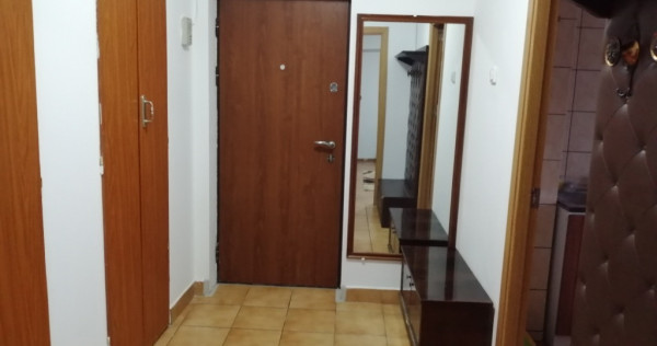 Ofer spre inchiriere apartament 2 camere - Piata Gorjului