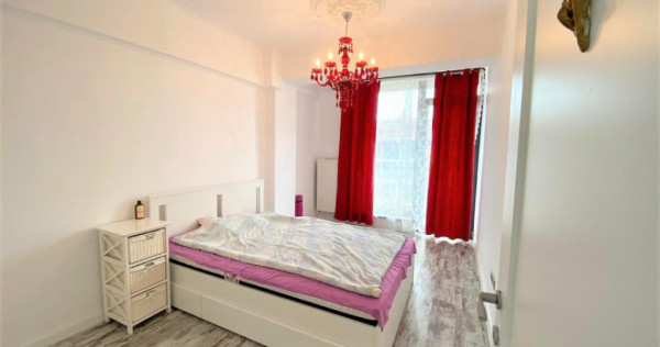 Apartament 3 camere + loc de paracare zona Doamna Stanca