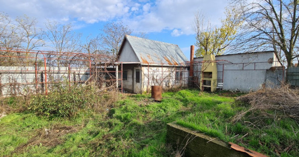 Teren 365mp Vidra-Copaceni cu 2 case, fundatie, fosa, beci, put