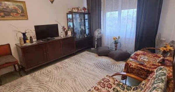 2 Camere Bulevardul 1 Decembrie Auchan Titan