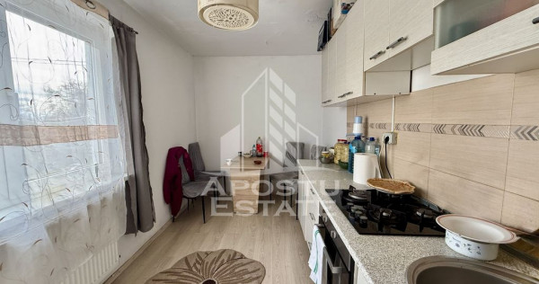 Apartament 2 camere, etaj 1, zona Lunei