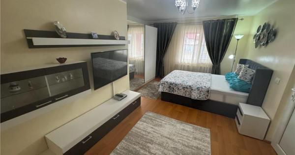 Garsoniera 45 mp (FACTURI INCLUSE), curte foisor, parcare