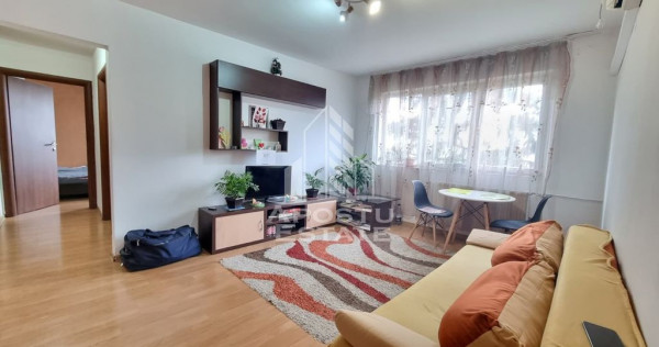 Apartament cu 3 camere, etaj intermediar, zona Dacia