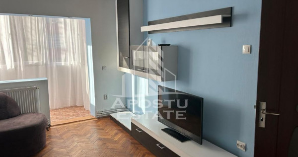 Apartament 3 camere, centrala proprie, zona Dambovita.