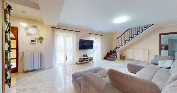 Doua case, 8 camere- oportunitate business - Bod, 2164 mp...