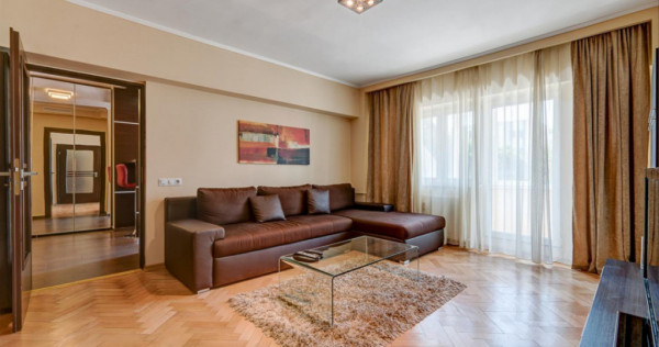 Aviatiei, Crystal Palace, Etaj 1/4, Mall Promenada, Metrou A