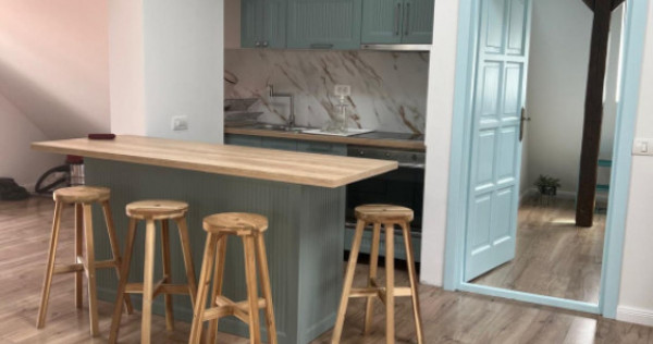 Duplex de vanzare, 220 mp, zona Centrul Vechi