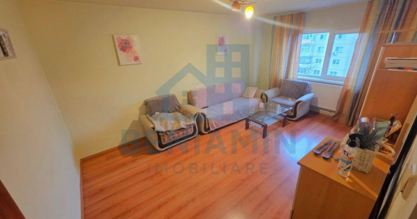 Apartament de vanzare 3 camere decomandat 1 Mai 72 mp