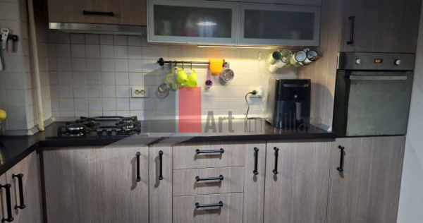 Vânzare apartament 3 camere Obregia