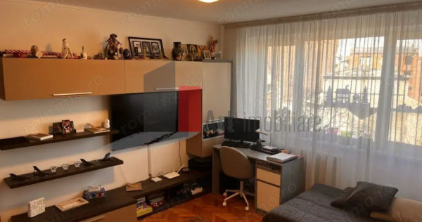 APARTAMENT 3 CAMERE STEFAN CEL MARE - OBOR