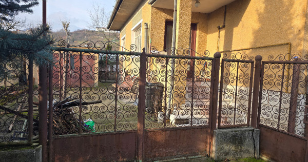 Vand casa in Deva, D+P, zona ultracentrala (E. Vacarescu),