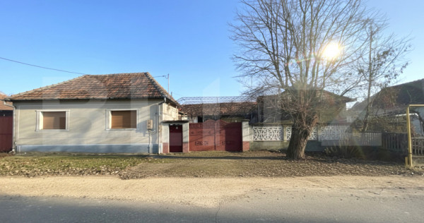 Casă Superbă de Vanzare, Hotar, 5000mp