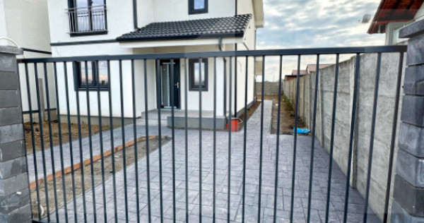 Duplex 4 camere Mosnita Veche