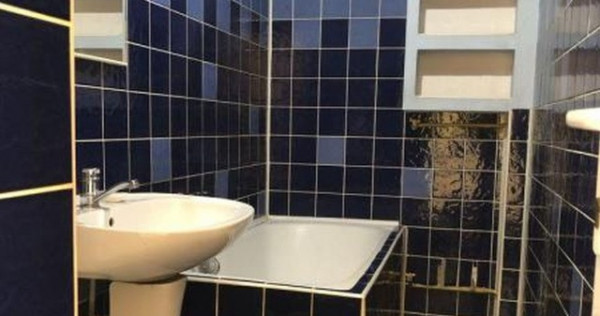 Vitan mall etaj 9 decomandat.