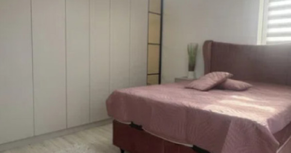 Apartament 3 camere, decomandat - zona Tractorul