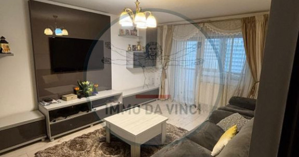 Vând apartament 3 camere Între Lacuri