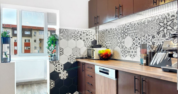 De vanzare | Decomandat 2 camere | Et 3 | Finisaje modern...