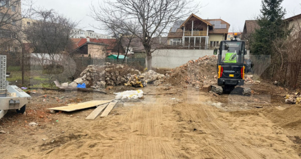 Oportunitate &ndash; Teren &icirc;n oraș, zona Tractorul, 350 mp, co