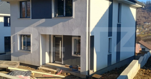 Casa cu 4 camere, 118 mp, zona Podul Jelnei