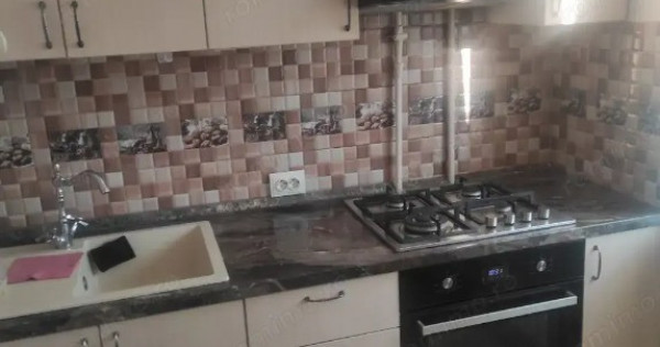 Oferim spre inchiriere garsoniera Ozana