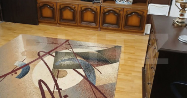 Apartament de vanzare, 2 camere, 53 mp, zona Subcetate